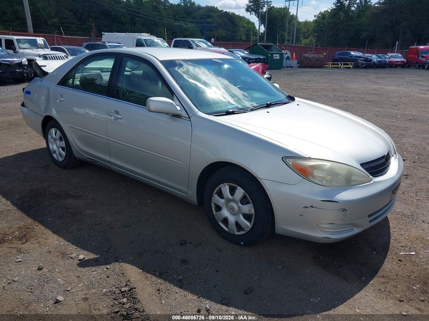 Photo of the 2003 TOYOTA CAMRY LE