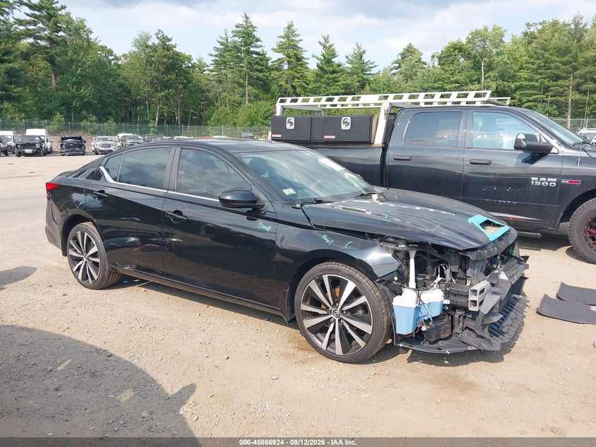 Photo of the 2019 NISSAN ALTIMA 2.5 SR