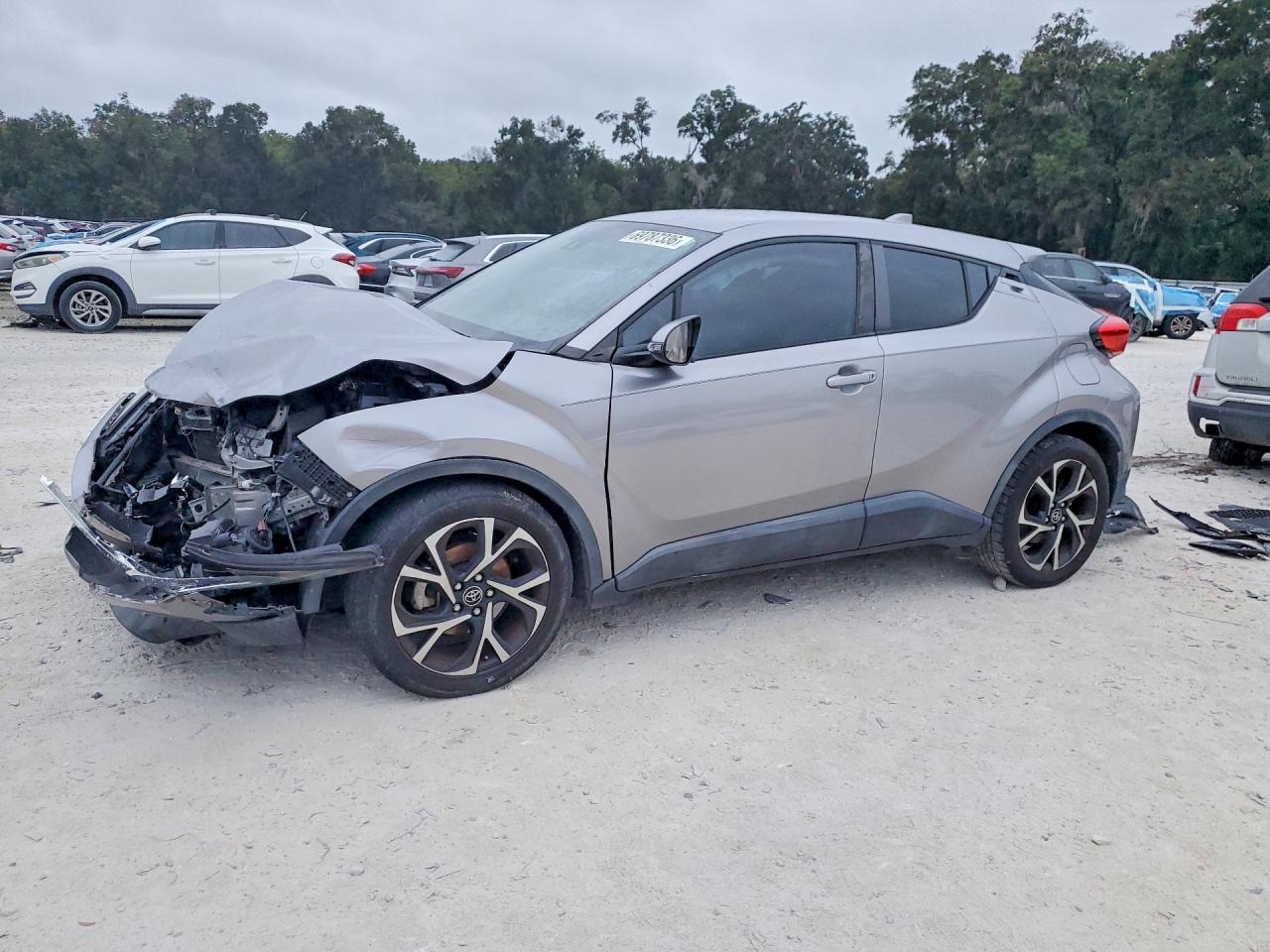 Photo of the 2019 TOYOTA C-HR XLE