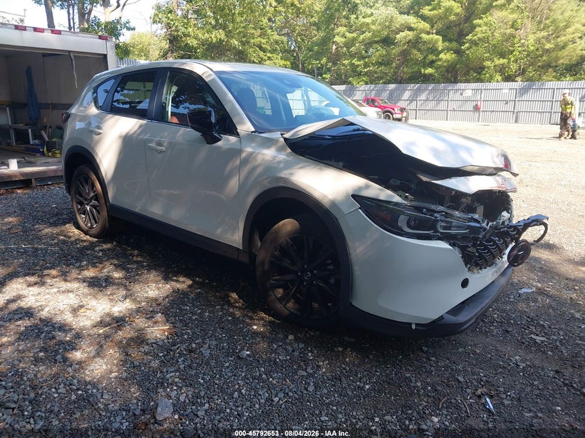 Photo of the 2025 MAZDA CX-5 2.5 S CARBON EDITION