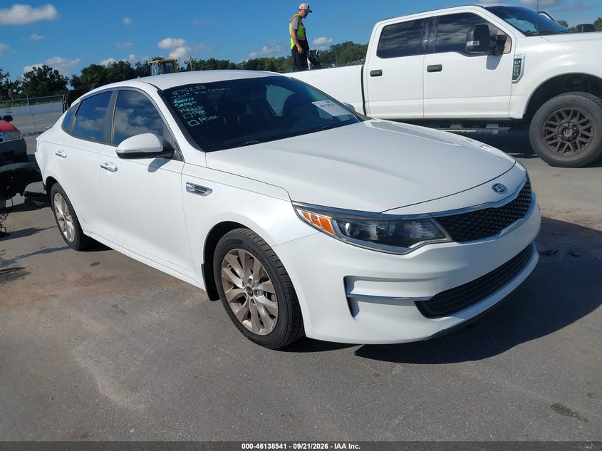 Photo of the 2018 KIA OPTIMA LX