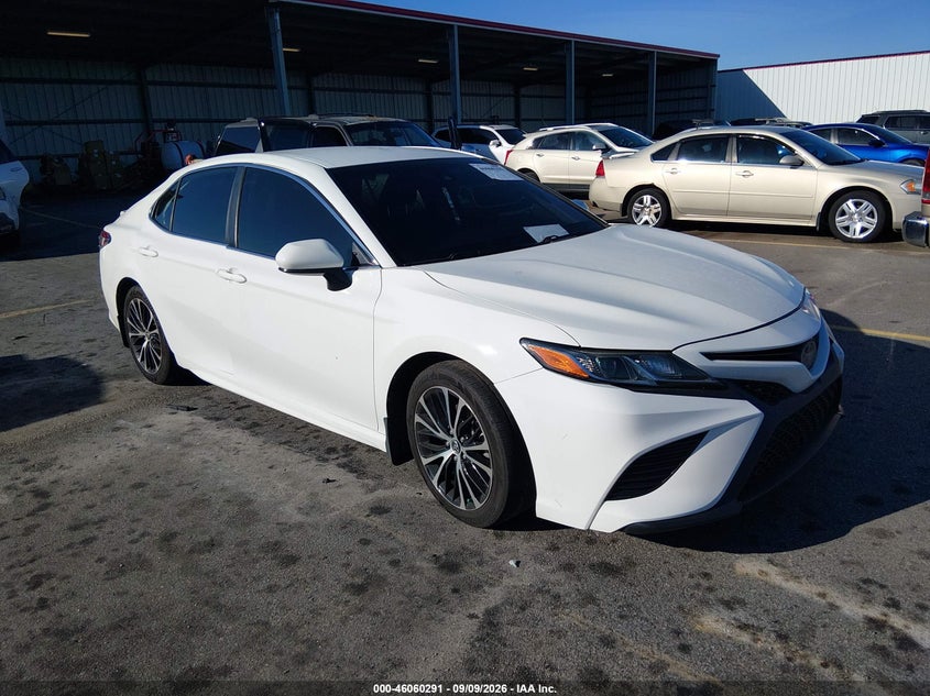 Photo of the 2018 TOYOTA CAMRY SE
