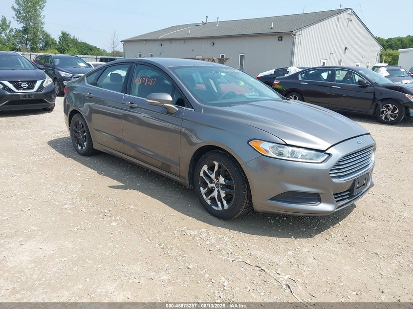 Photo of the 2014 FORD FUSION SE