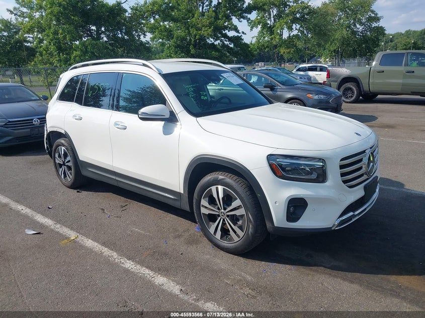 Photo of the 2025 MERCEDES-BENZ GLB 250 4MATIC