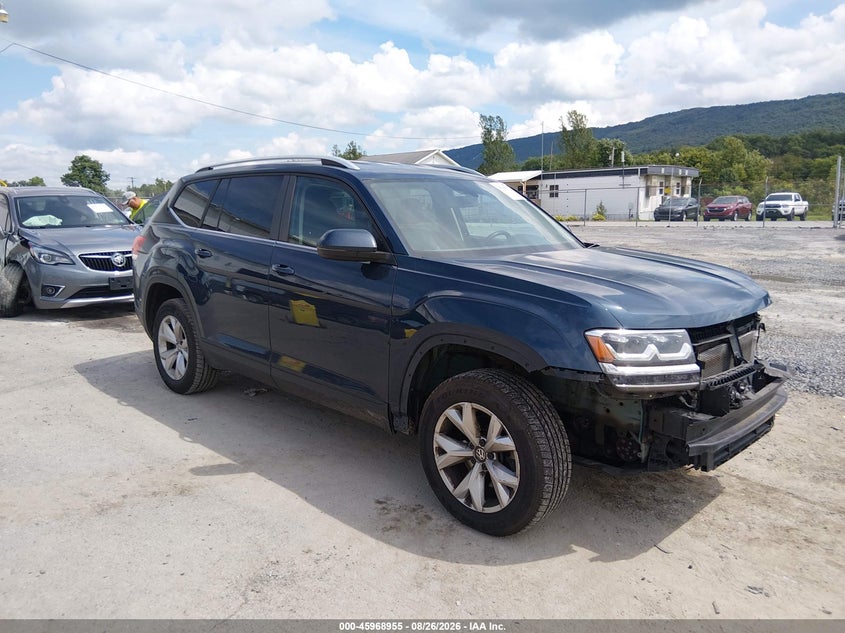 Photo of the 2018 VOLKSWAGEN ATLAS 3.6L V6 SE
