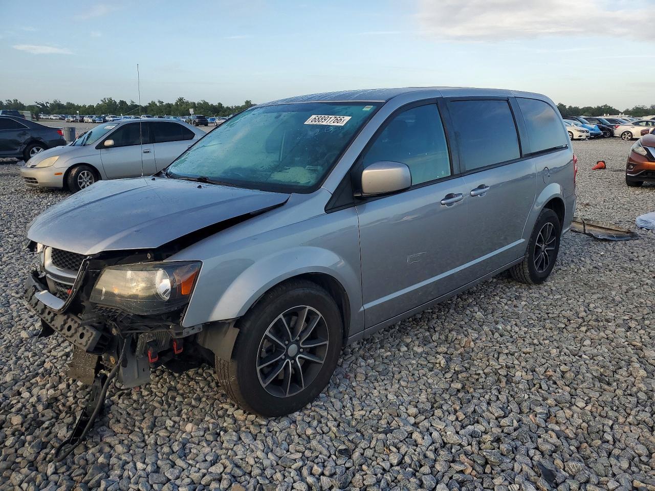 Photo of the 2018 DODGE GRAND CARAVAN GT