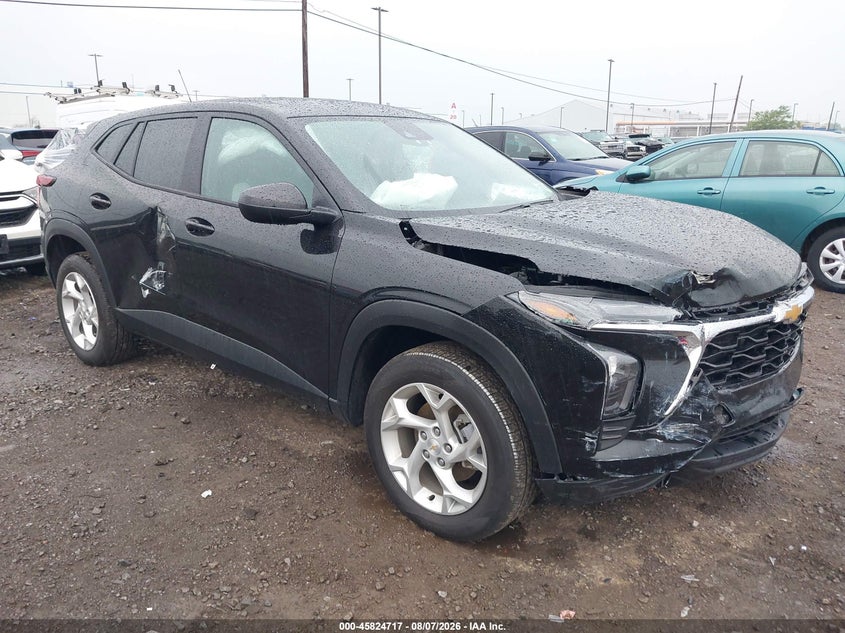Photo of the 2026 CHEVROLET TRAX FWD LS