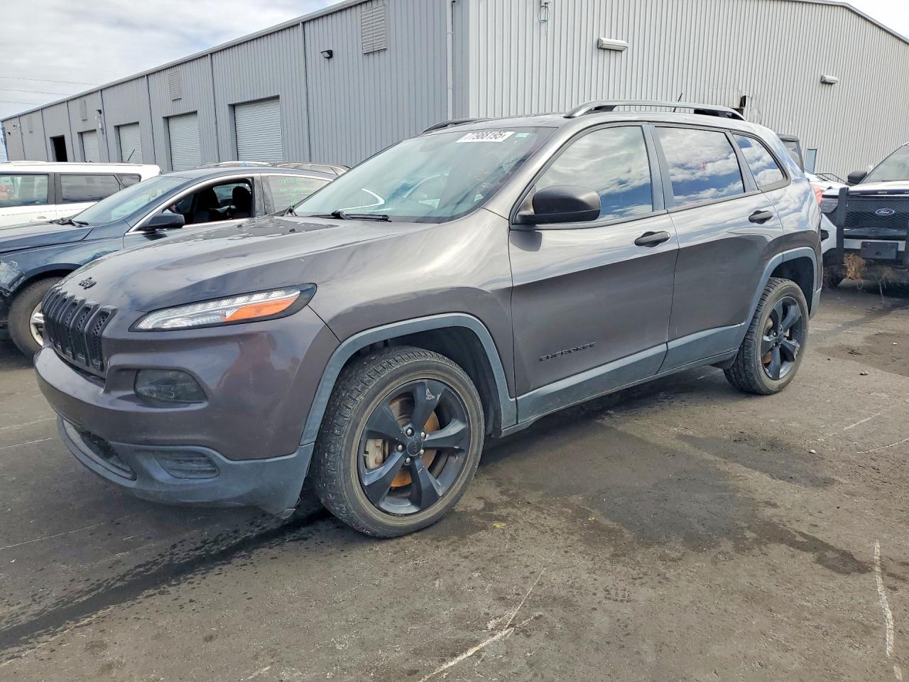 Photo of the 2017 JEEP CHEROKEE SPORT