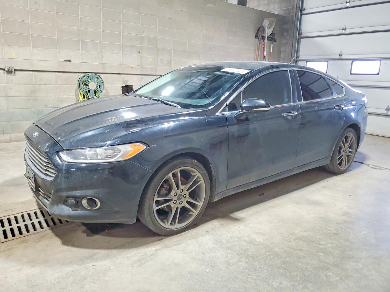 Photo of the 2016 FORD FUSION TITANIUM