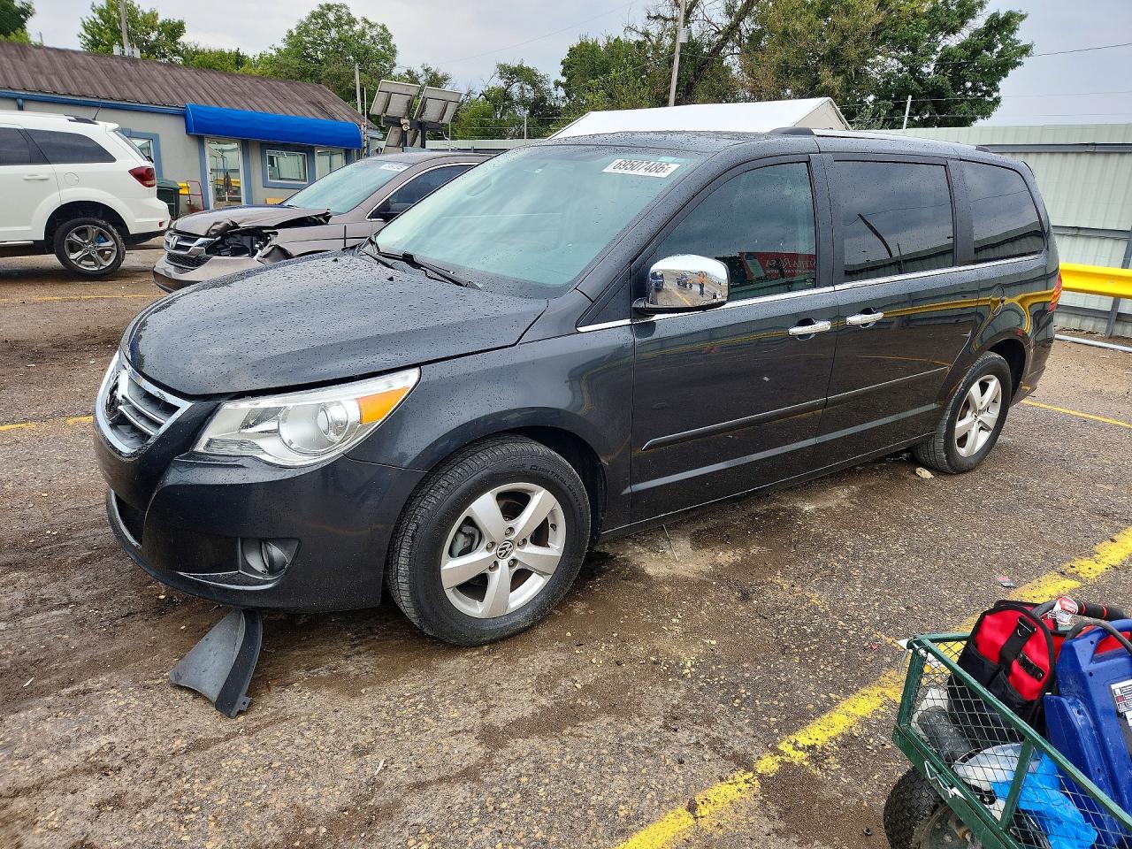 Photo of the 2011 VOLKSWAGEN ROUTAN SEL