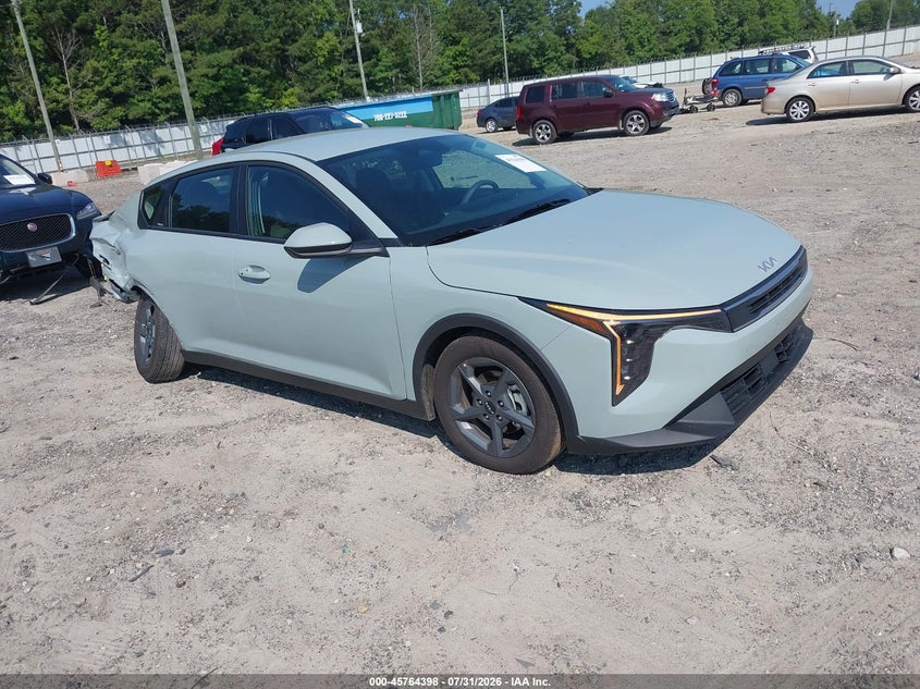 Photo of the 2026 KIA K4 LXS