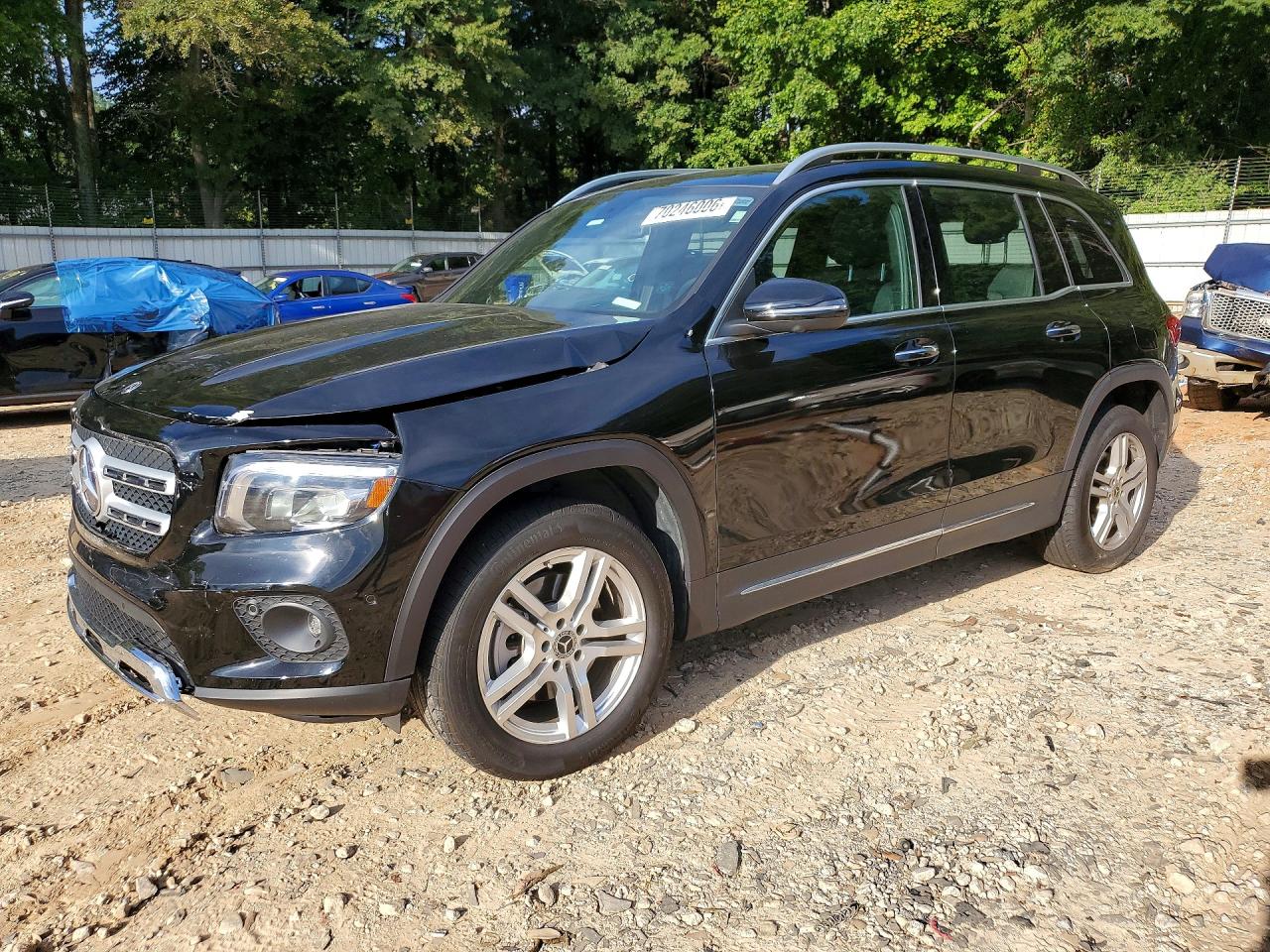 Photo of the 2020 MERCEDES-BENZ GLB 250