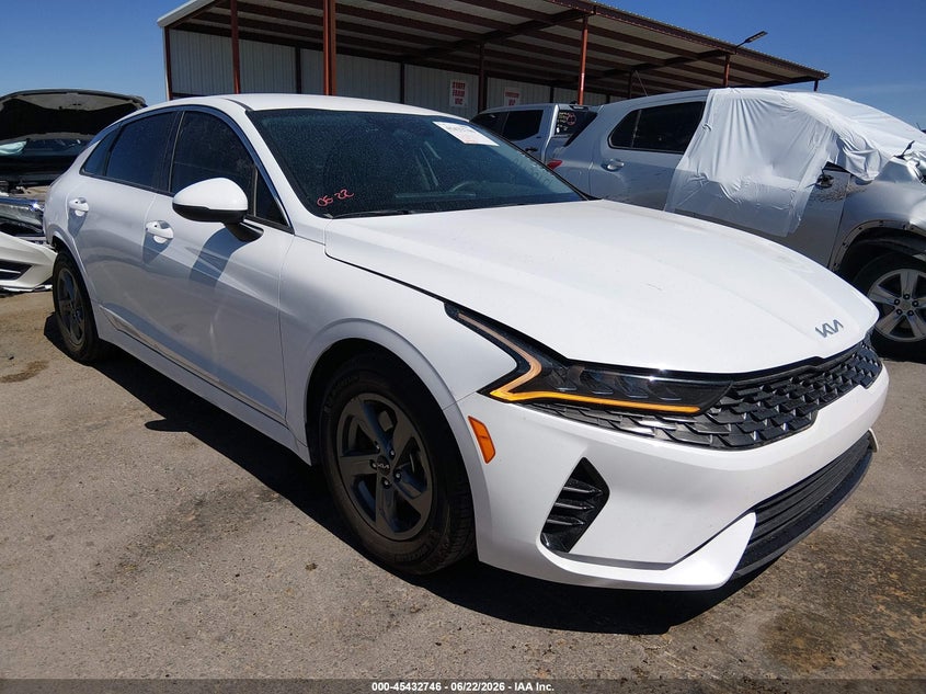 Photo of the 2023 KIA K5 LXS