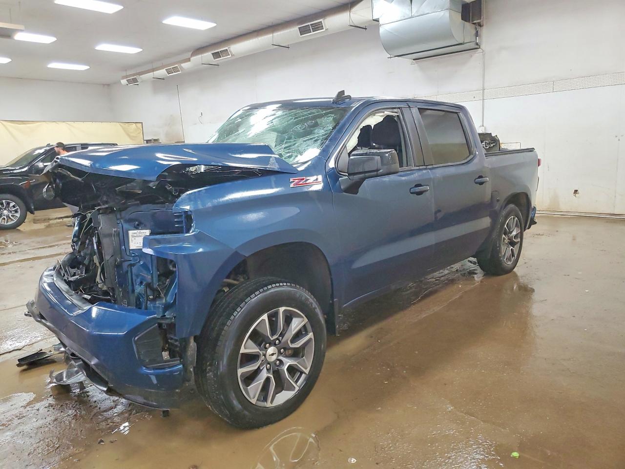Photo of the 2021 CHEVROLET SILVERADO K1500 RST