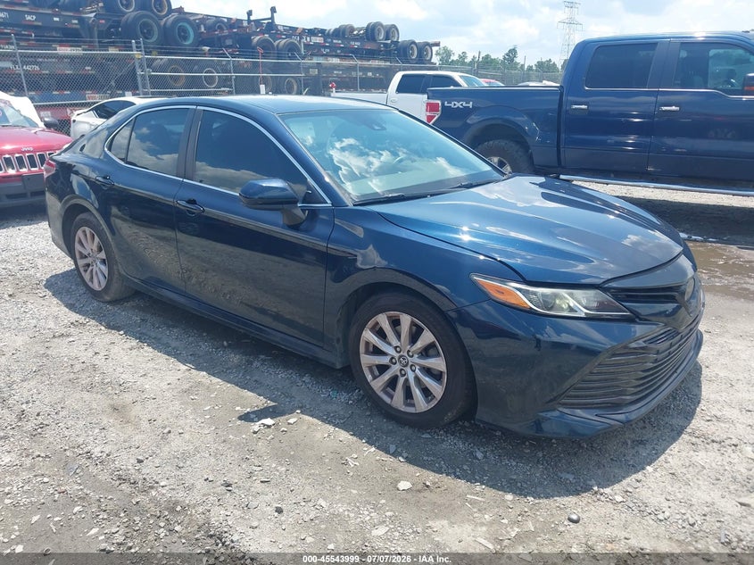 Photo of the 2019 TOYOTA CAMRY LE