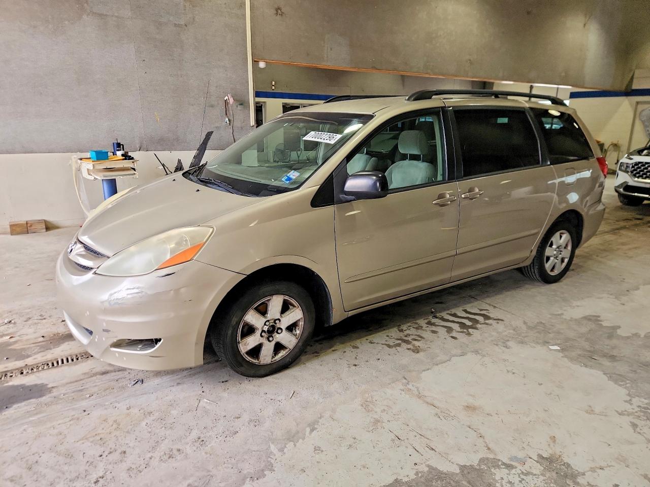 Photo of the 2008 TOYOTA SIENNA LE 8-PASSENGER