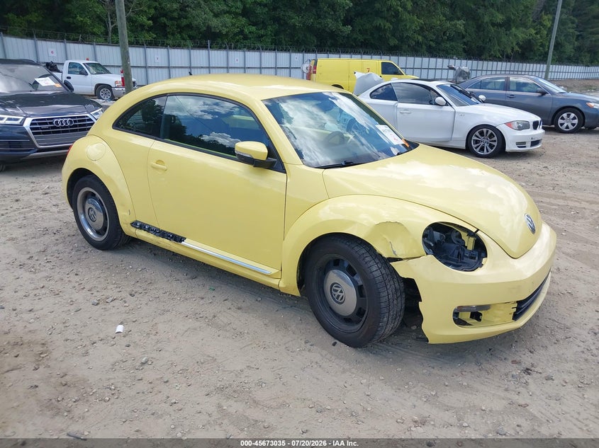 Photo of the 2013 VOLKSWAGEN BEETLE 2.5L