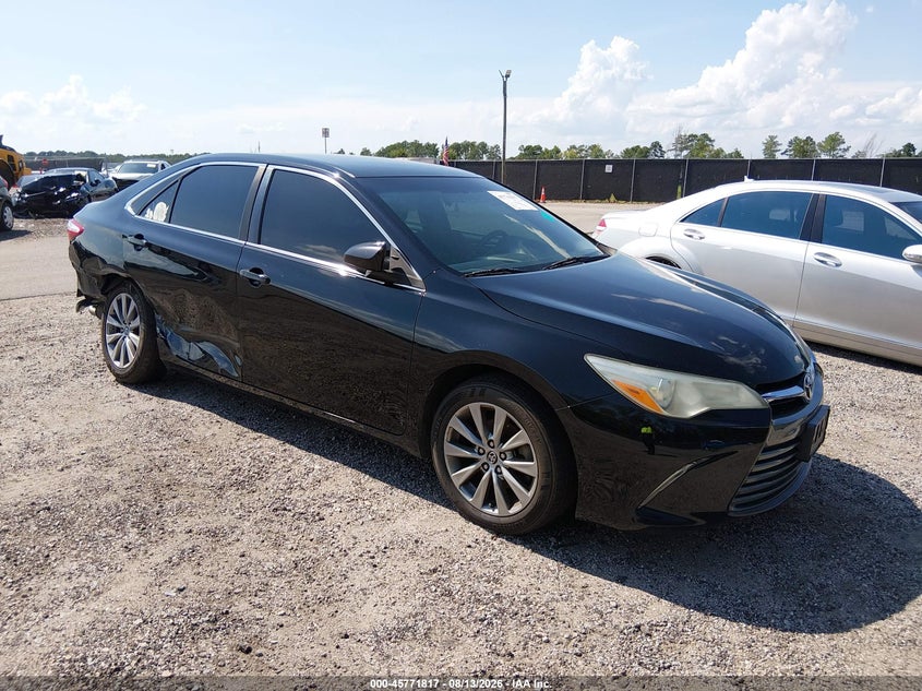 Photo of the 2016 TOYOTA CAMRY XLE