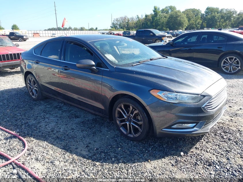 Photo of the 2017 FORD FUSION SE