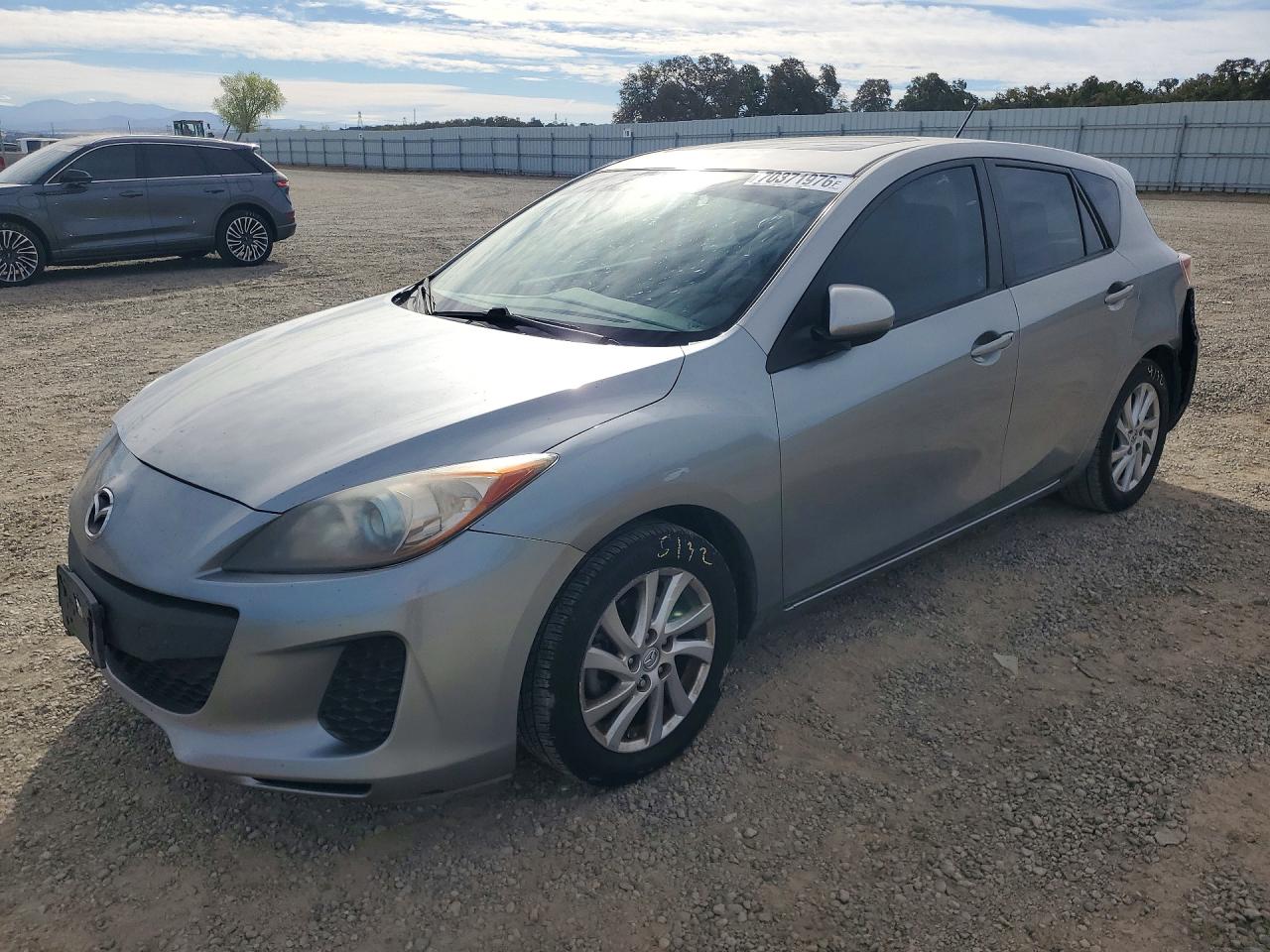 Photo of the 2012 MAZDA MAZDA3 TOURING