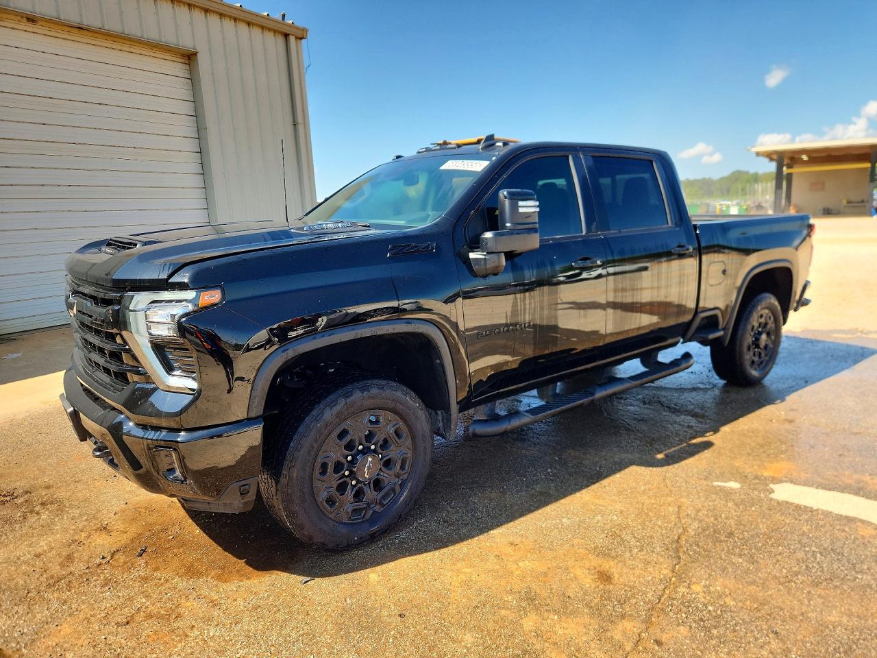 Photo of the 2024 CHEVROLET SILVERADO K2500 HEAVY DUTY LT
