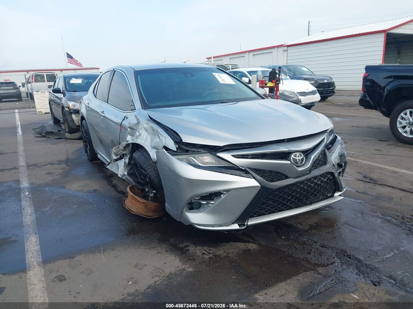Photo of the 2018 TOYOTA CAMRY SE