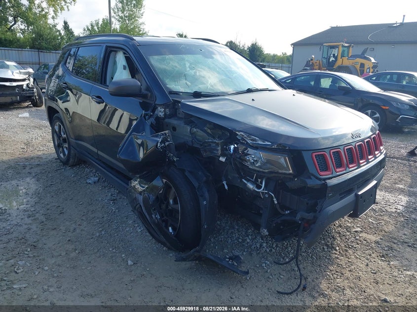 Photo of the 2018 JEEP COMPASS TRAILHAWK 4X4