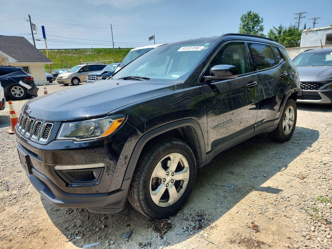 Photo of the 2018 JEEP COMPASS LATITUDE