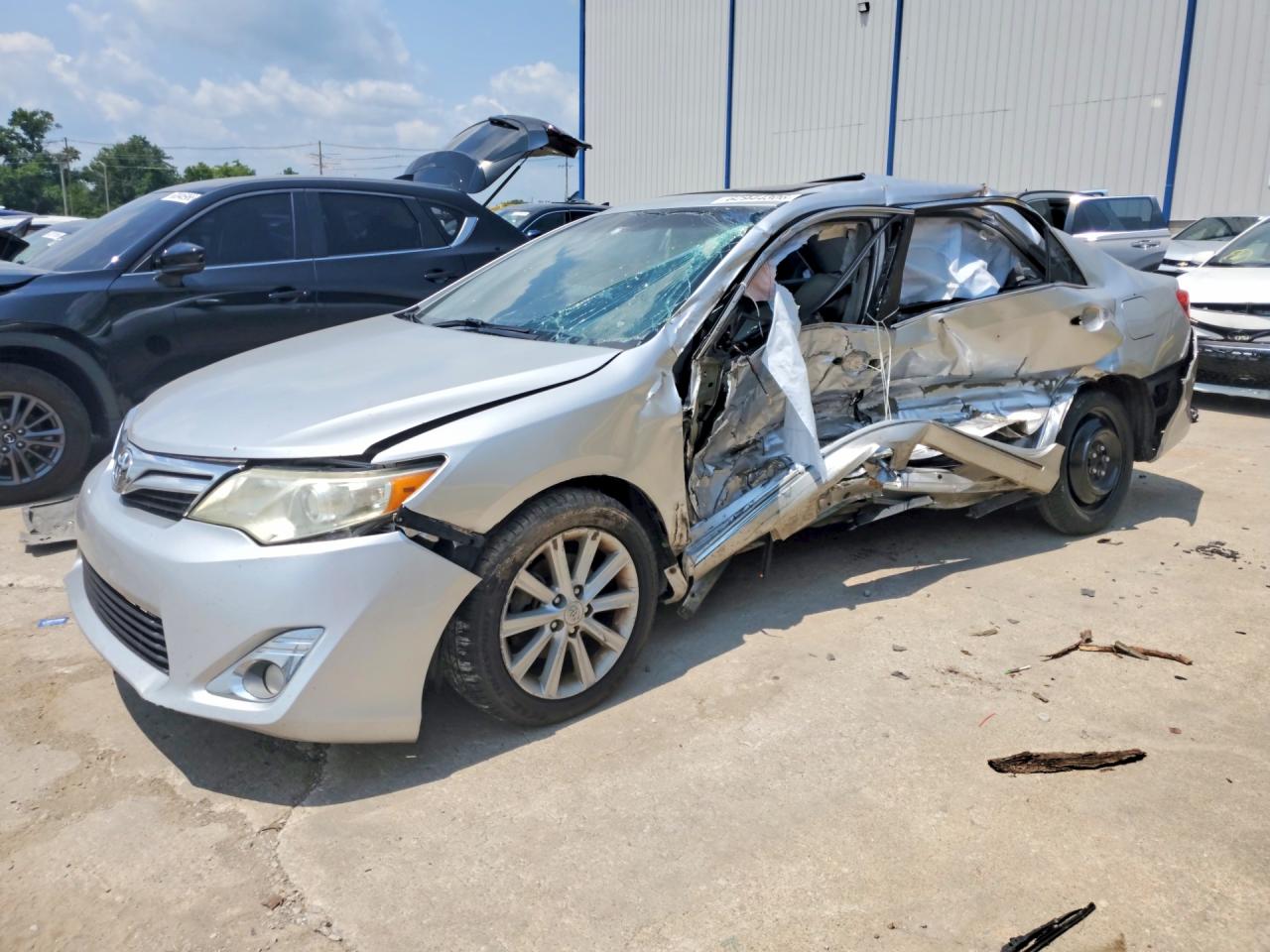 Photo of the 2012 TOYOTA CAMRY XLE