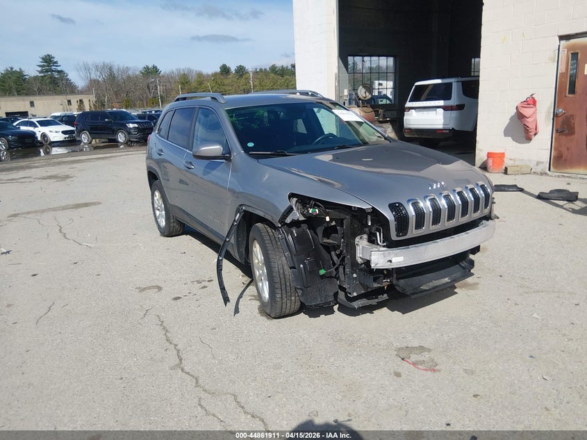 Photo of the 2015 JEEP CHEROKEE LATITUDE