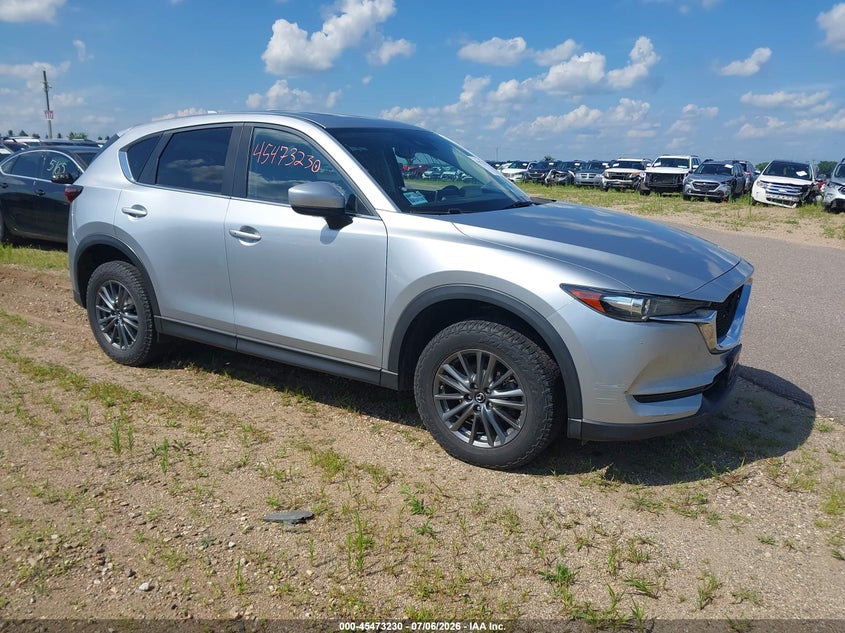 Photo of the 2017 MAZDA CX-5 TOURING