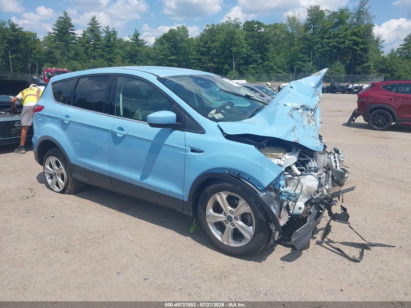 Photo of the 2015 FORD ESCAPE SE