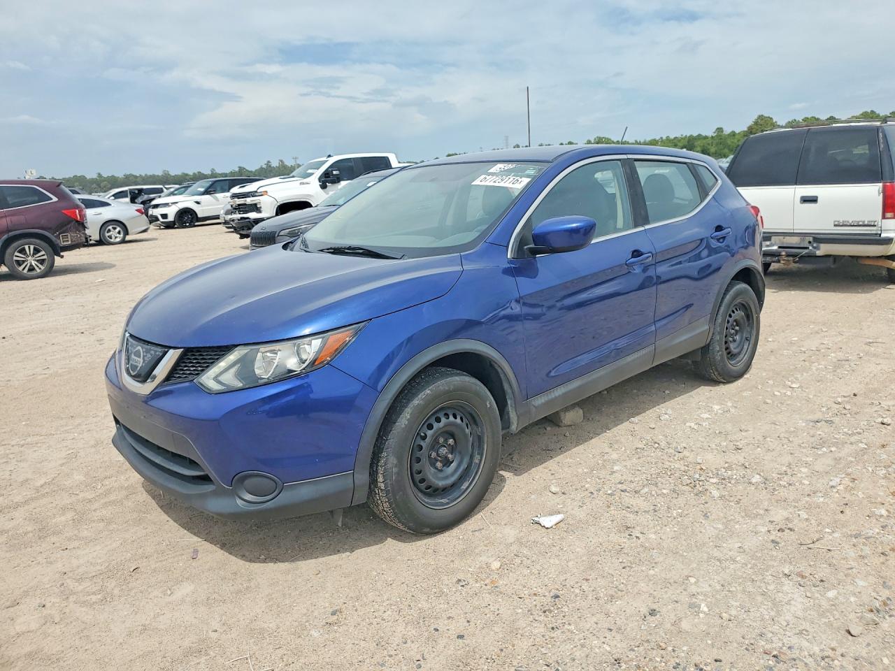 Photo of the 2018 NISSAN ROGUE SPORT S