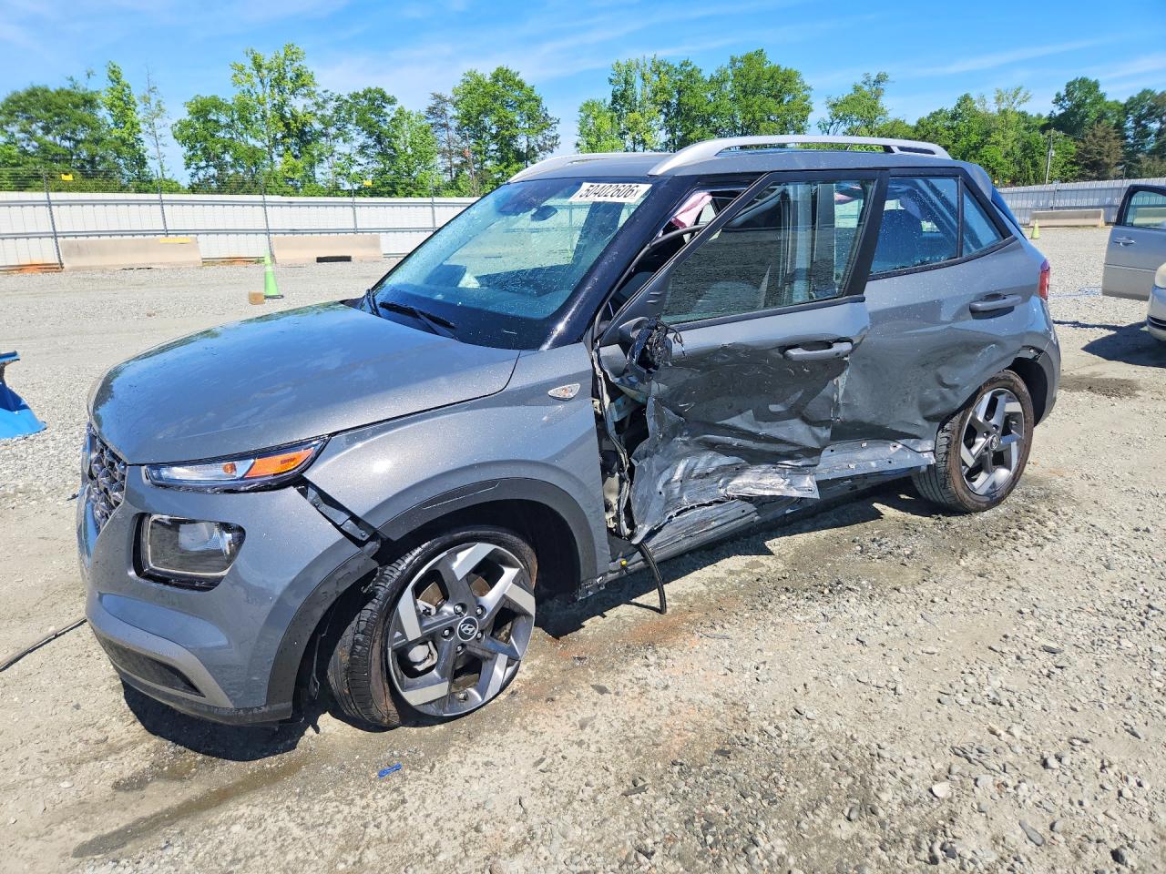 Photo of the 2026 HYUNDAI VENUE SEL