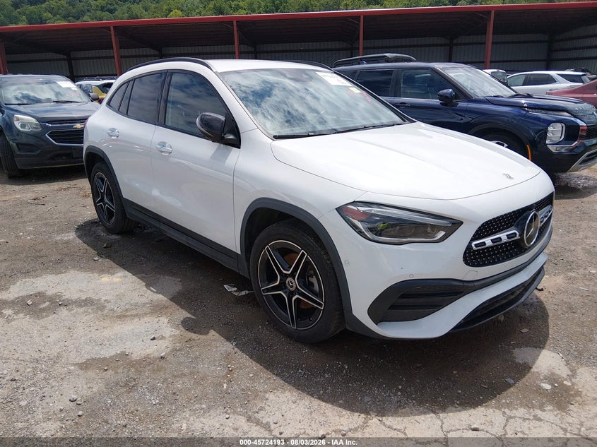 Photo of the 2022 MERCEDES-BENZ GLA 250 4MATIC