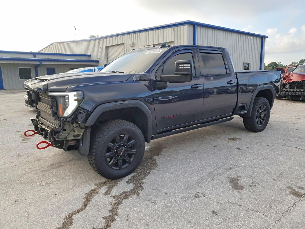 Photo of the 2024 GMC SIERRA K2500 AT4