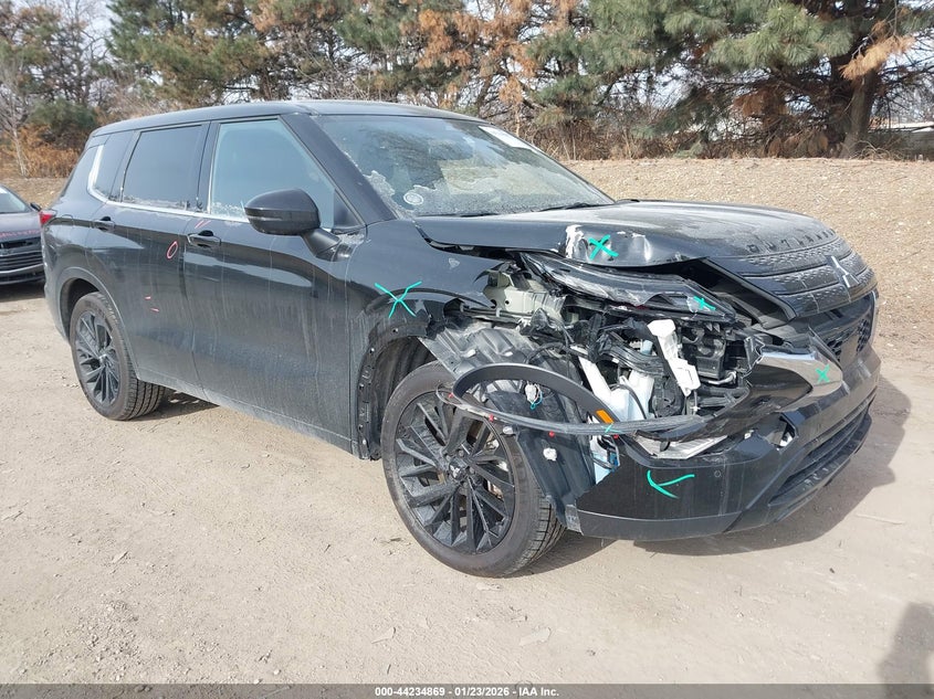 Photo of the 2023 MITSUBISHI OUTLANDER RALLIART S-AWC/SE 2.5 S-AWC/SE BLACK EDITION S-AWC/SE SPECIAL EDITIONT S-AWC