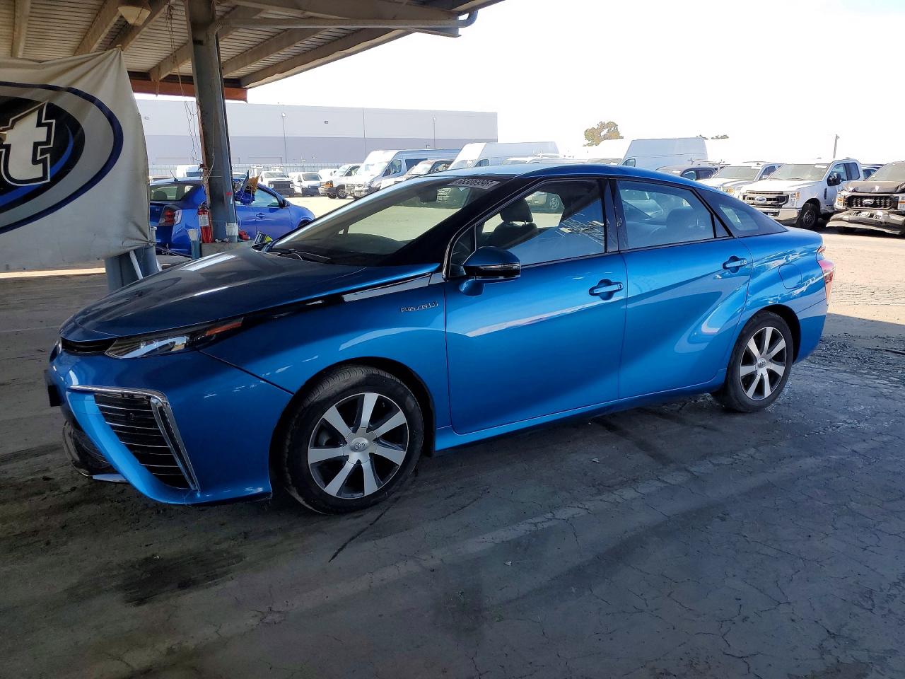 Photo of the 2018 TOYOTA MIRAI BASE