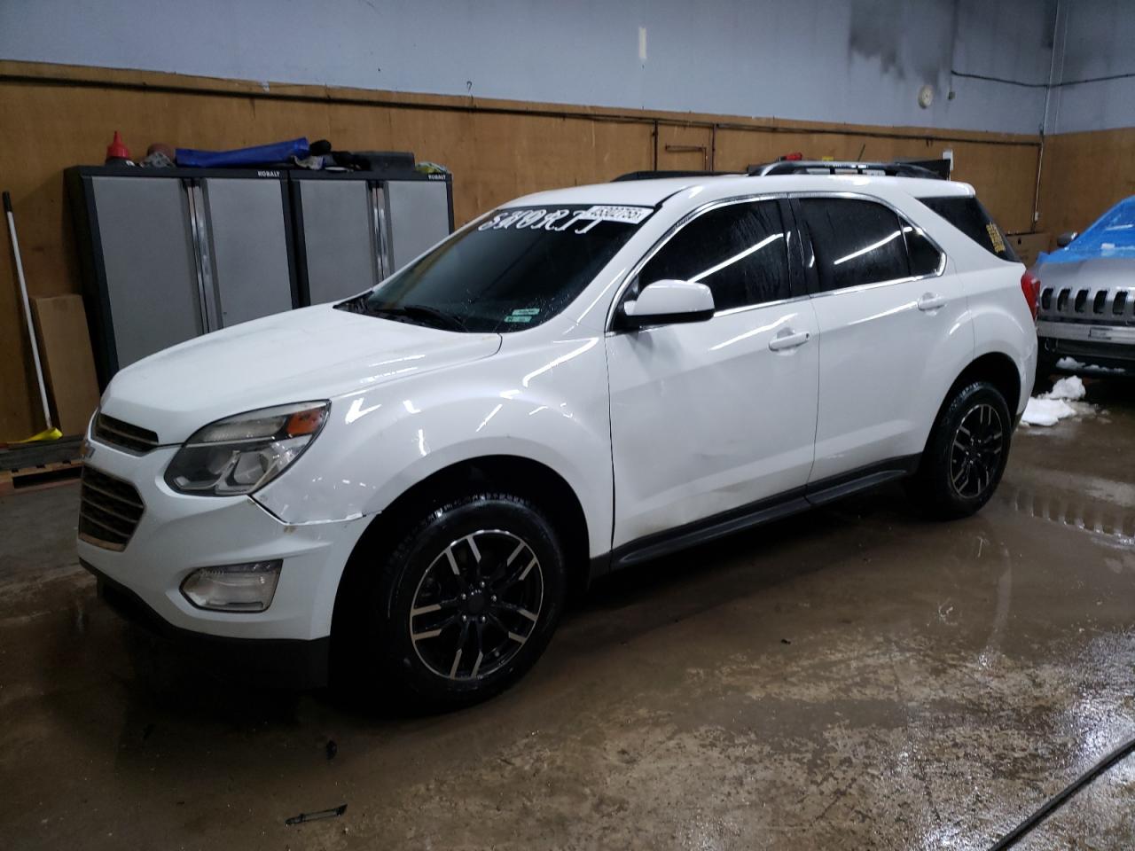 Photo of the 2017 CHEVROLET EQUINOX LT