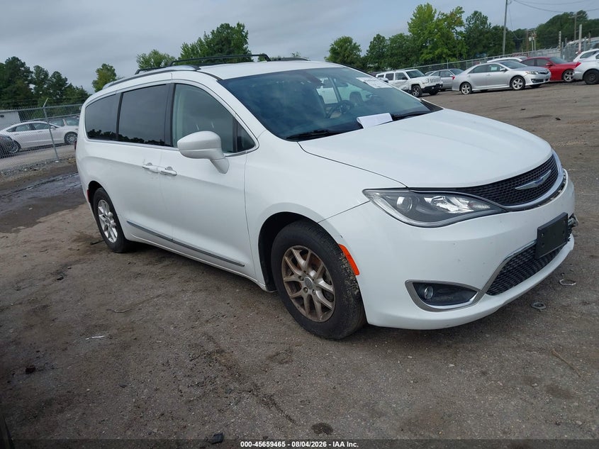 Photo of the 2020 CHRYSLER PACIFICA TOURING L