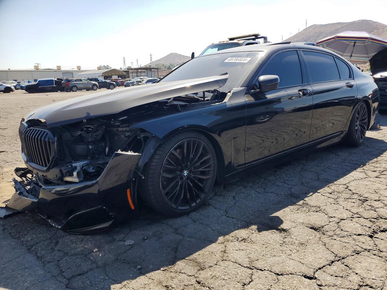 Photo of the 2020 BMW 750 XI