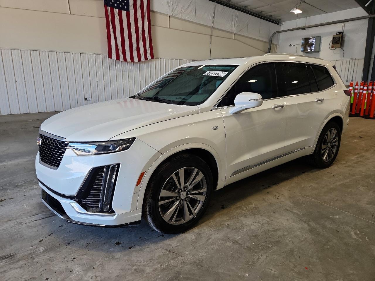 Photo of the 2022 CADILLAC XT6 PREMIUM LUXURY