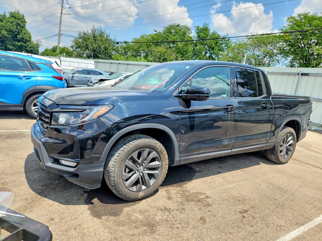Photo of the 2023 HONDA RIDGELINE SPORT