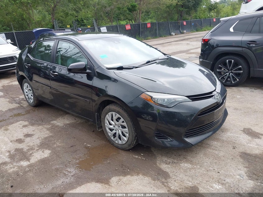 Photo of the 2018 TOYOTA COROLLA LE