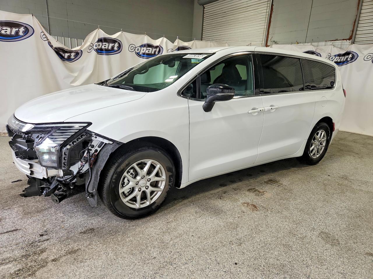 Photo of the 2027 CHRYSLER PACIFICA SELECT