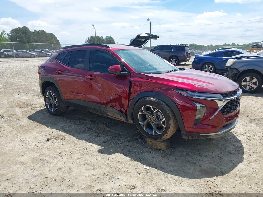 Photo of the 2025 CHEVROLET TRAX FWD LT