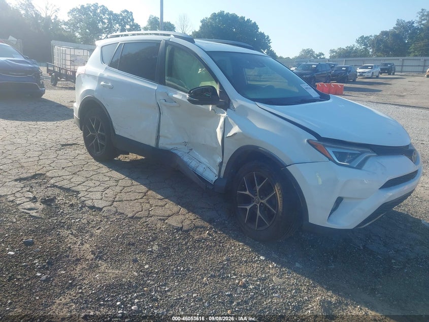 Photo of the 2017 TOYOTA RAV4 SE