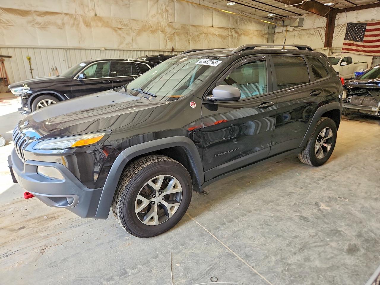 Photo of the 2016 JEEP CHEROKEE TRAILHAWK