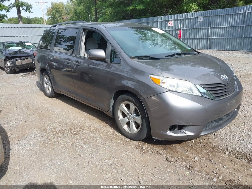 Photo of the 2017 TOYOTA SIENNA LE 8 PASSENGER
