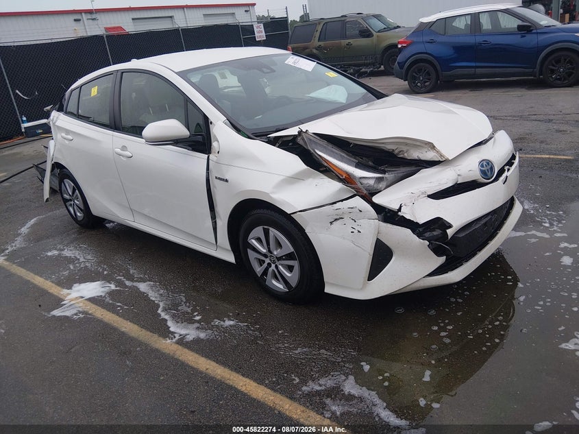 Photo of the 2017 TOYOTA PRIUS THREE